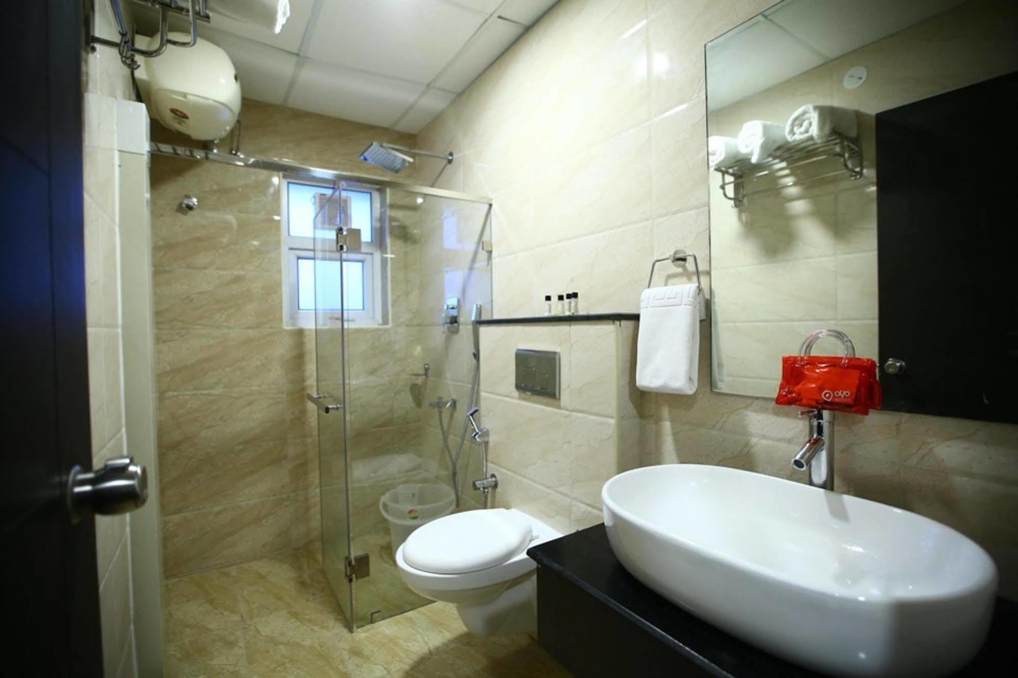 Fabhotel Alreef Residency チェンナイ エクステリア 写真